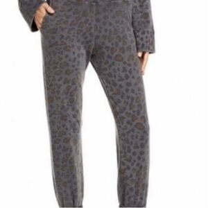 Sundry Anthropologie Leopard Print Women's joggers size Medium (2)NWT